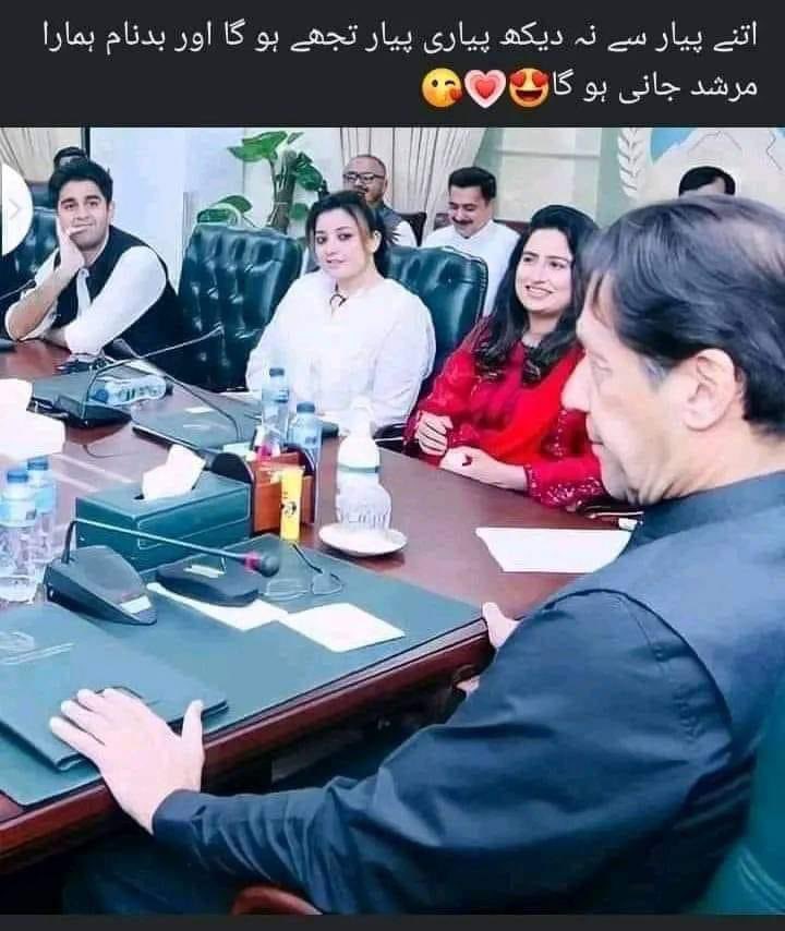 khanPTI93's tweet image. Today’s the best photo 
❤️🌹❤️🌹❤️❤️🌹❤️
#pleasefollowme
#عمران__خان