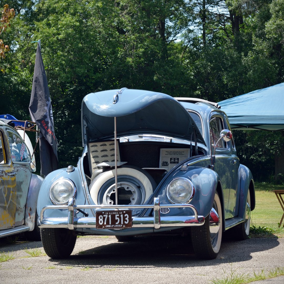 vwcampmobile's tweet photo. 1959 Volkswagen Beetle at the 2023 Stateline Volks Folks Vintage Picnic car show in Rockford, Illinois.

#Volkswagen #VW #vwbeetle #vwbug #vwlife #vwlove #aircooledlife #vwkafer #vwfusca #vwescarabajo #vosvos #carphotography #carshow #oldcar https://t.co/MyU7WY7IzF