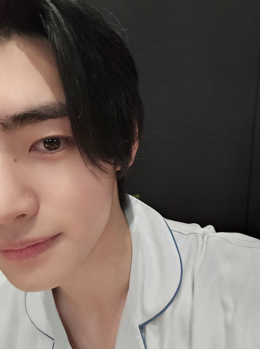 ENHYPEN_members's tweet image. Happy holidays~❤️
#SUNGHOON #ENHYPEN #ENGENE #HappyHolidays