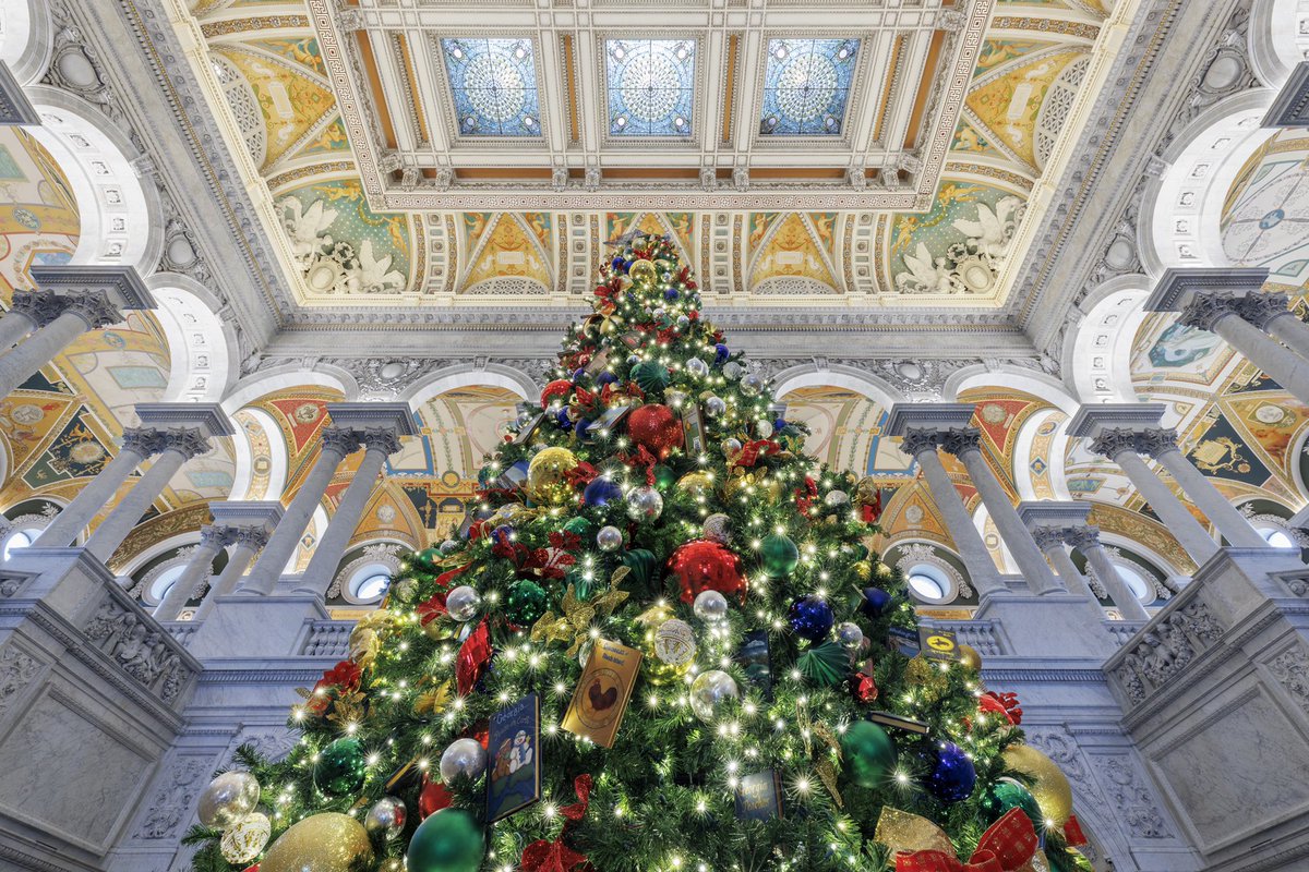 Hope the spirit of the season brings you joy, warmth and love.
From the <a href="/librarycongress/">Library of Congress</a> family to yours, Merry Christmas!🎄