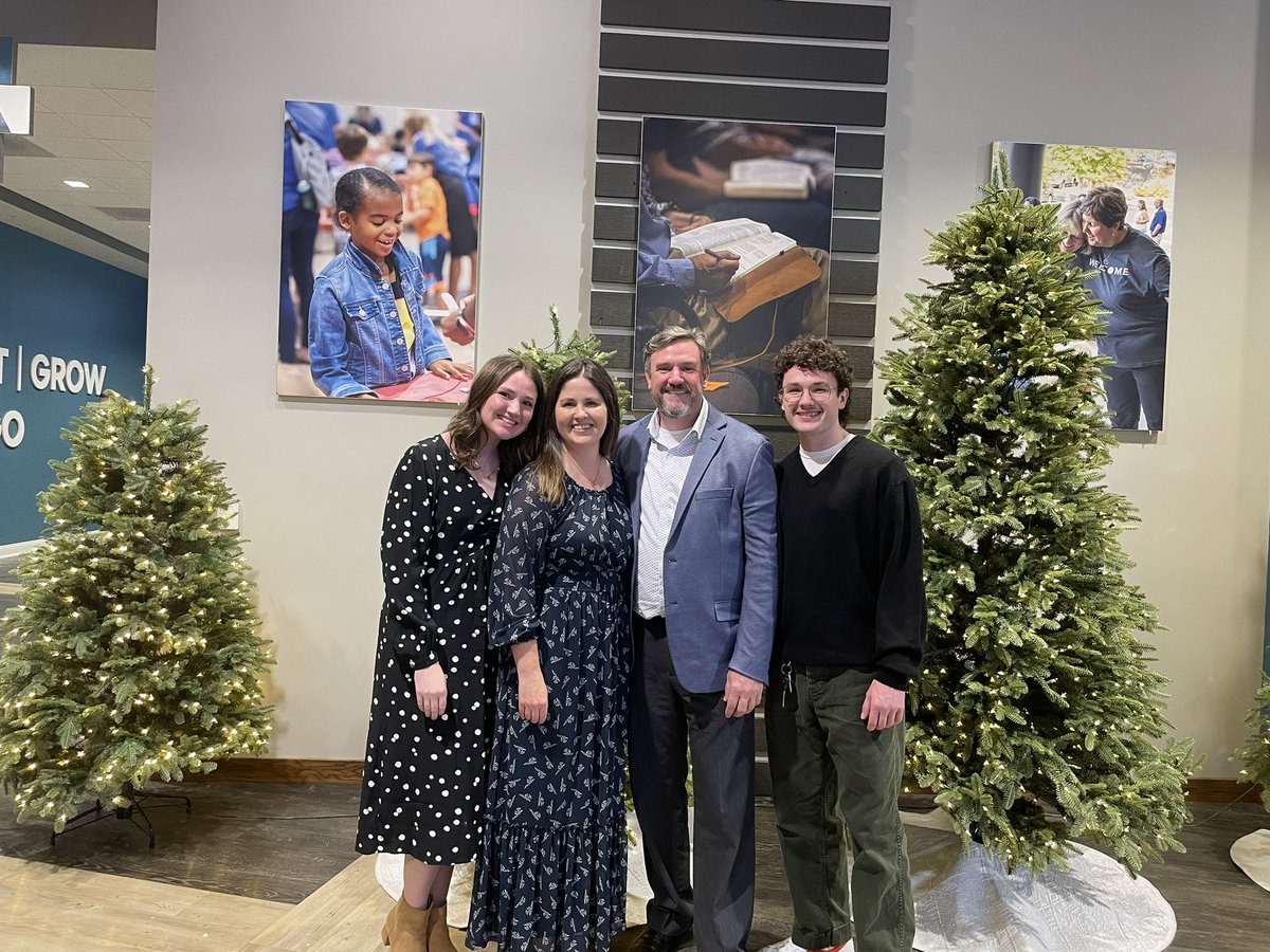 marknipper's tweet photo. Merry Christmas! https://t.co/9lnMYIH8yg