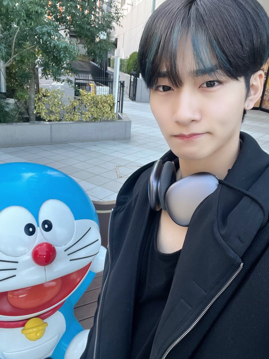 by_EPEX's tweet photo. [#제프]

제프 산타가 두고간 선물🧑‍🎄🎁

#EPEX #이펙스 #JEFF #제프 #젶프프 https://t.co/FDa0YBgWyi