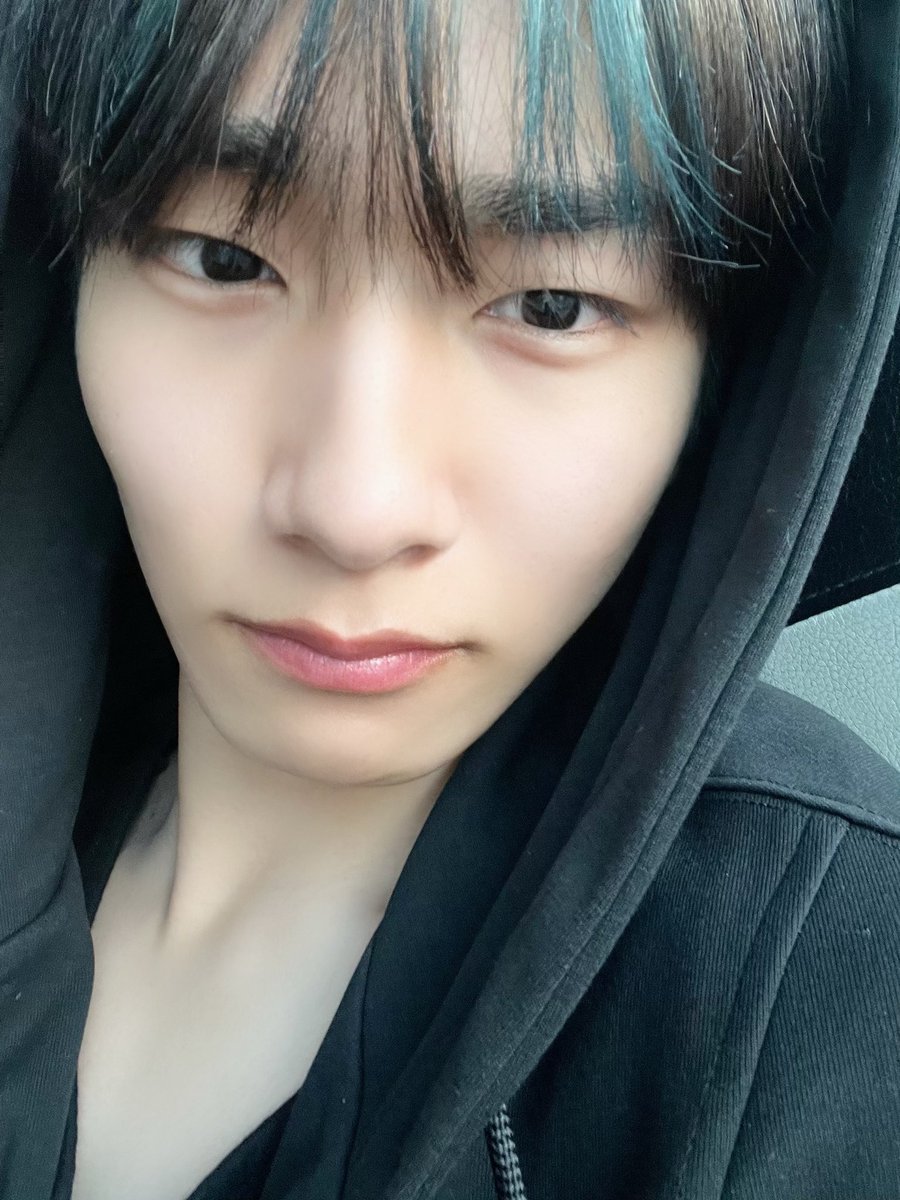 by_EPEX's tweet photo. [#제프]

제프 산타가 두고간 선물🧑‍🎄🎁

#EPEX #이펙스 #JEFF #제프 #젶프프 https://t.co/FDa0YBgWyi