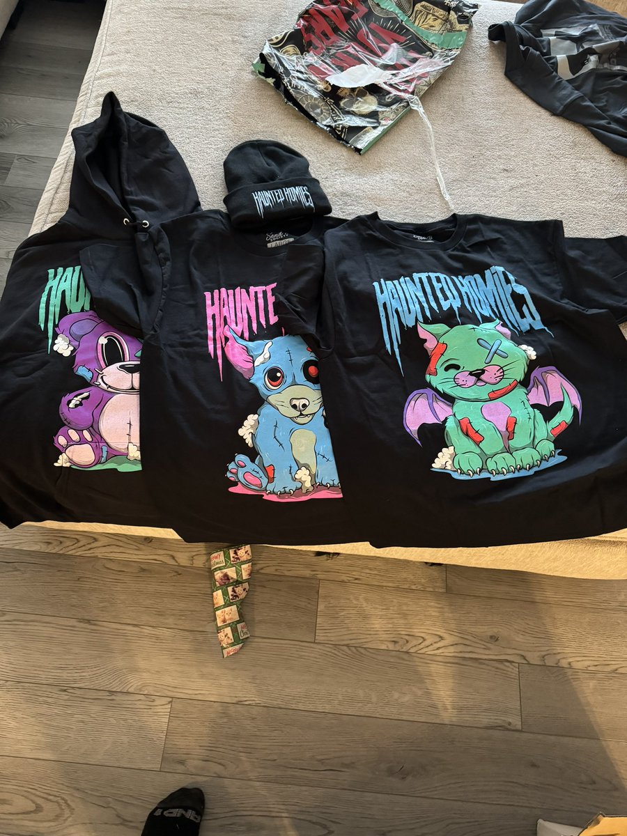 ShaneDiesel23's tweet photo. Merry Christmas @EltonCastee #hauntedhomies
These are 🔥🔥🔥 https://t.co/ba3hd6LO7N