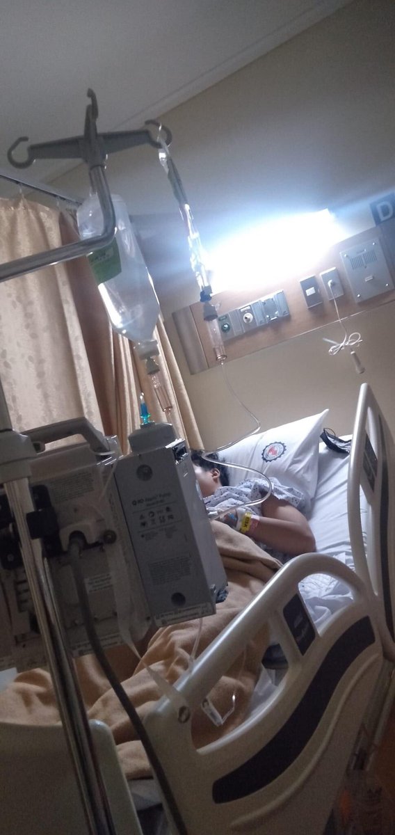 urkingthesecond's tweet photo. Hello, I am currently helping my best friend allocating funds to pay for her brother’s hospital bill around 300k. Any amount will surely help in reaching the goal. Please help RT this post. Merry Christmas! #Callforhelp https://t.co/jrKzRABvkE