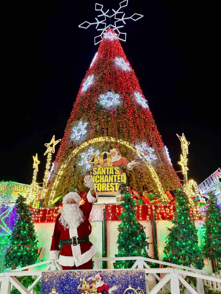 santasenchanted's tweet photo. Merry Christmas from our family to yours! 🎅🎁🎄 We are OPEN from 5pm-1am tonight! 🎟️✨ https://t.co/VKrptWwSkn