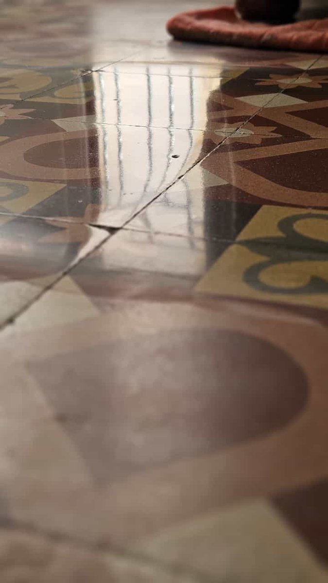 CleanHomeCorse's tweet photo. Rénovation d'un sol en carreau de ciment https://t.co/WofE6kk3Qg