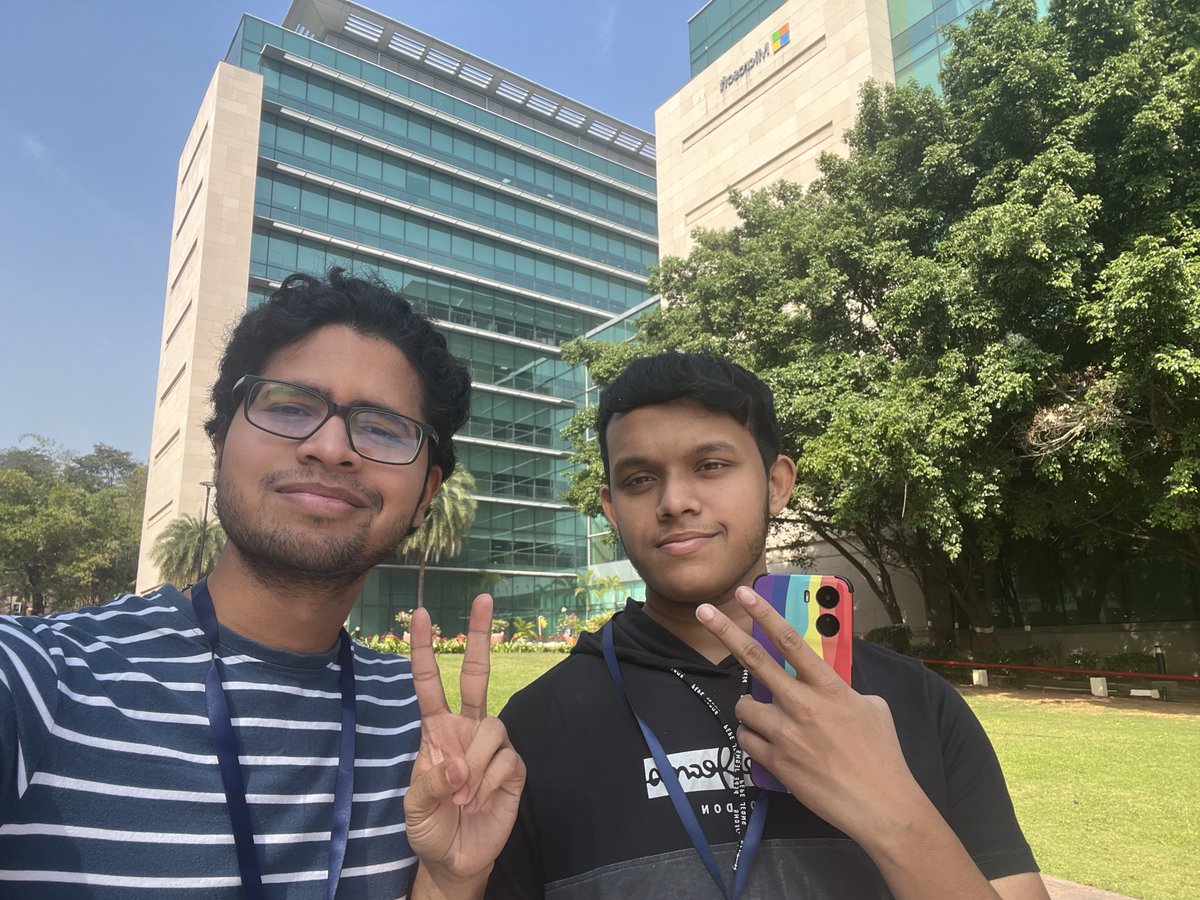 SankrantiA's tweet photo. 🚀 Just wrapped up an incredible CNCF meetup at Microsoft Hyderabad! Shoutout to all the amazing speakers who made it an enriching experience. Learned a ton about Temporal and its cloud tech magic. Big thanks to Microsoft, CNCF, and the speakers @__nikitha, @vineeetth,@tarrooon https://t.co/NT2fv1Kbod