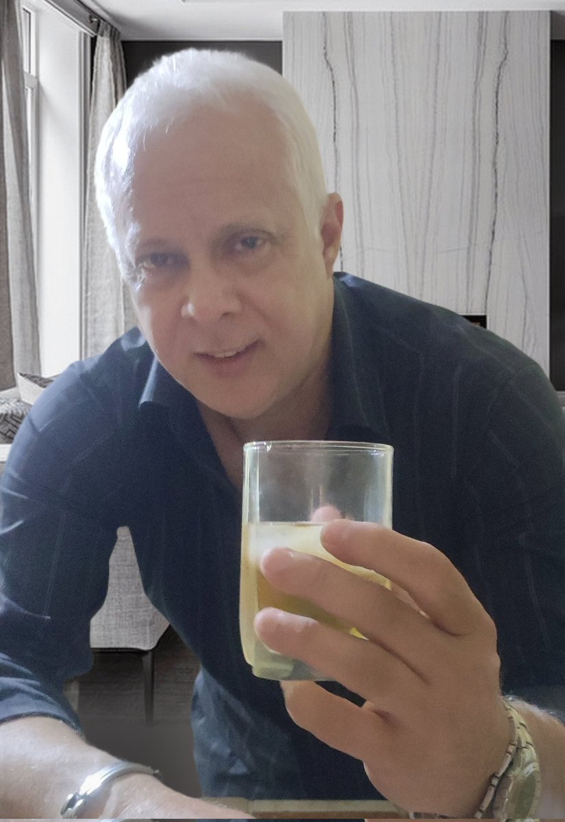 Feliz Navidad!! Un brindis por la salud de todos ustedes!!