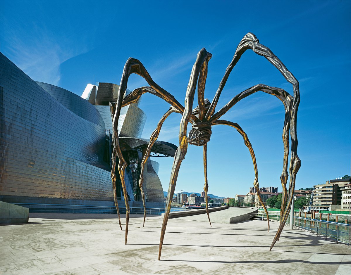 “The spider is a repairer. If you bash into the web of a spider, she doesn’t get mad. She weaves and repairs it.” —Louise Bourgeois

Happy birthday to #LouiseBourgeois born on this day in Paris. This work is in the @museoguggenheim.

🕷: Louise Bourgeois, 'Maman,' 1999, cast 2001