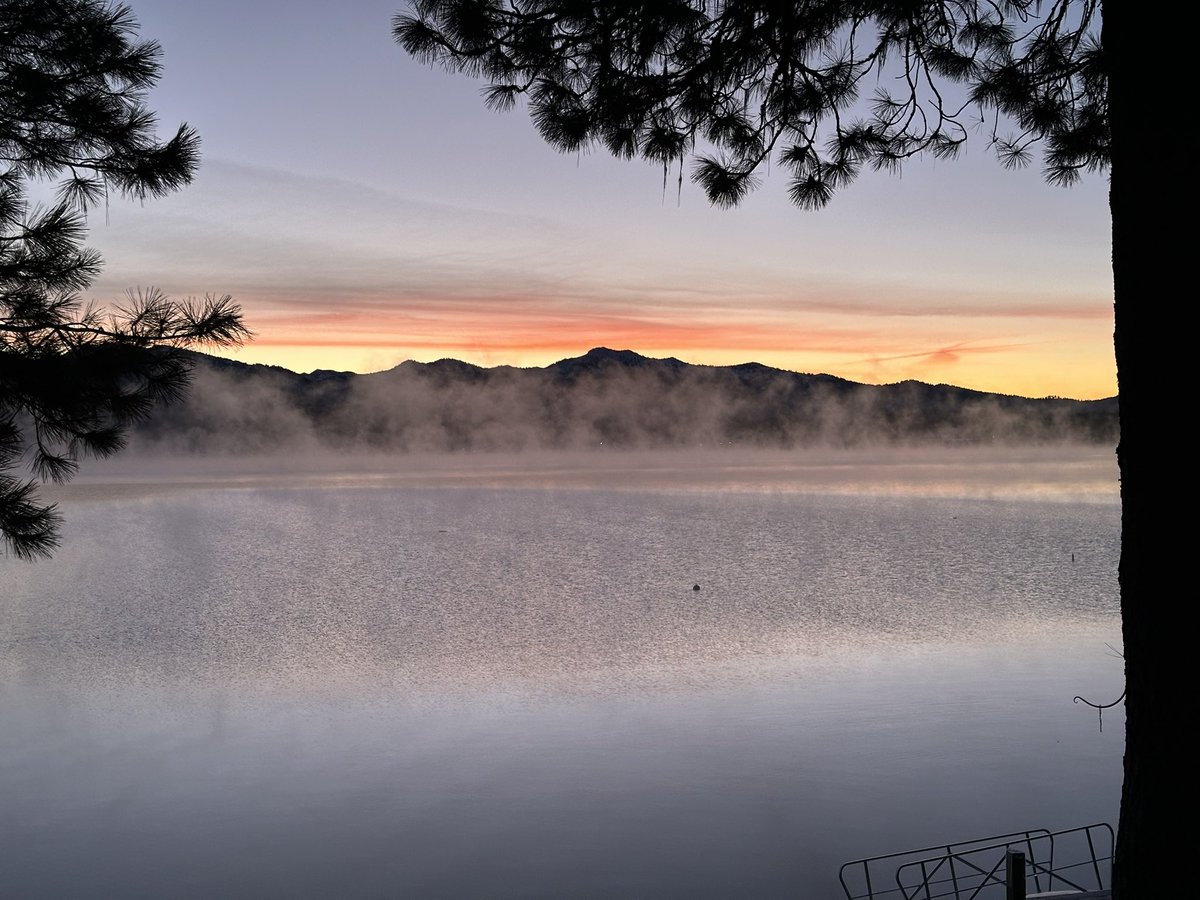 memphis_tom's tweet photo. Merry Christmas from #payettelake https://t.co/L18VC8YZDN
