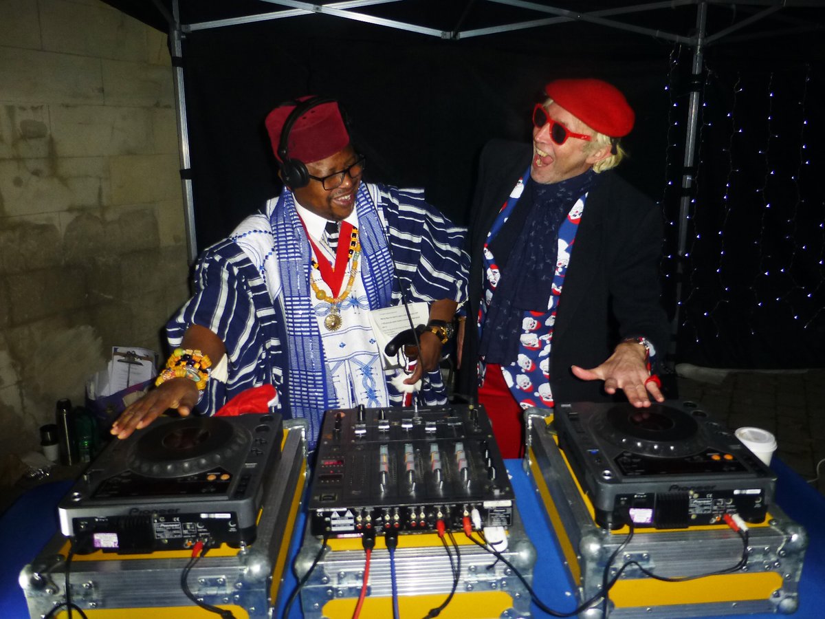 DJLordAnthony's tweet photo. OML!
Mashing Da Music Merriment with Da Mayor of Greenwich @mbangd https://t.co/55rS4TV9oG