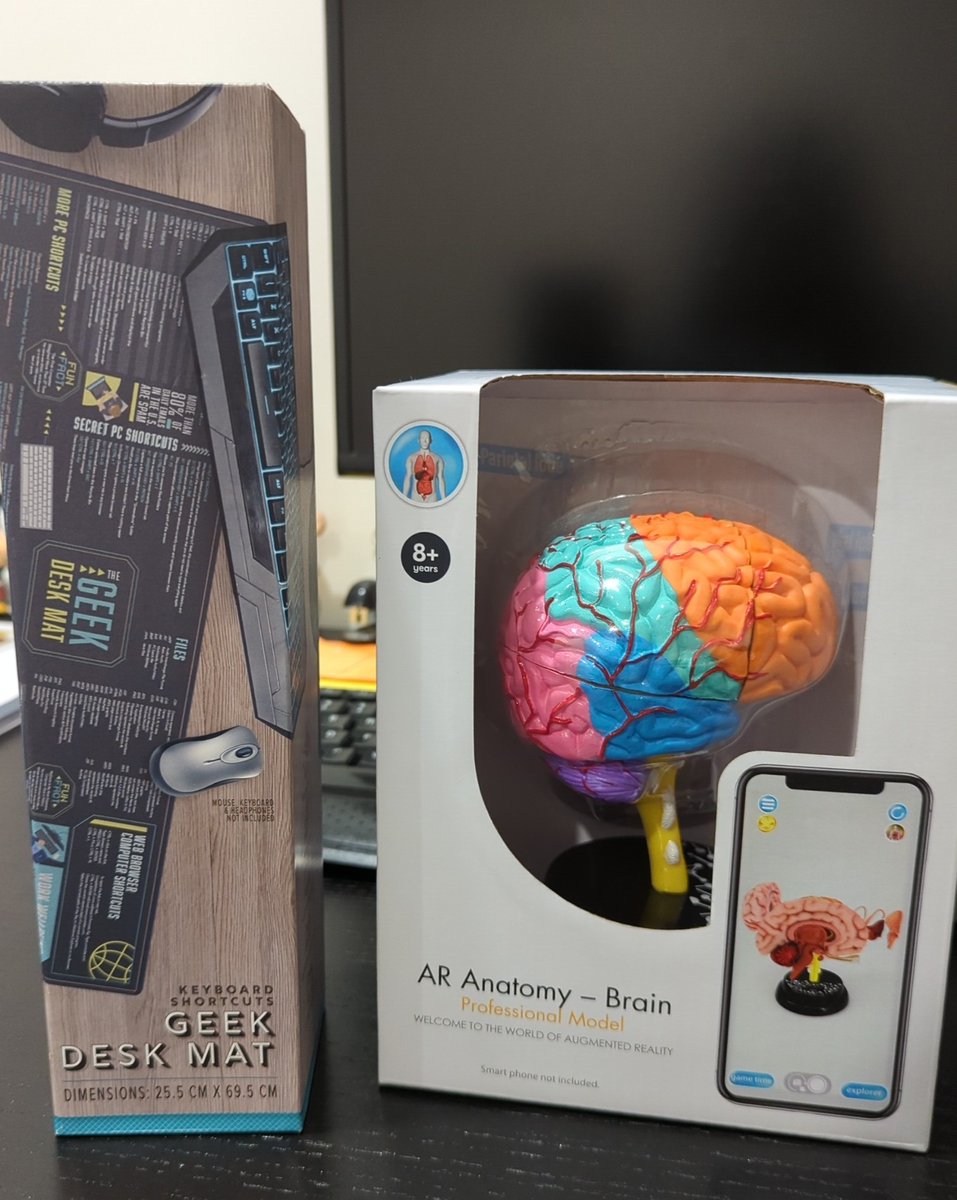 ssghirripa's tweet photo. I think my little sister might be trying to tell me something with these Christmas gifts... https://t.co/xd1yDtTGum
