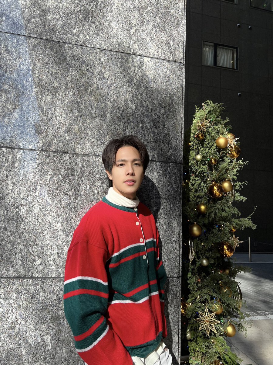 Flukejeee's tweet photo. santa doesn't know you like i do 🎅🏻☁️ #MerryChrismas #Flukepsk https://t.co/0rjUfjwcDA