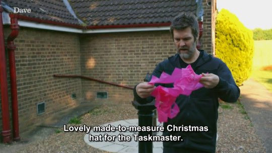 taskmastererer's tweet photo. Merry Christmas 🎄 https://t.co/RkIuoMwiVa