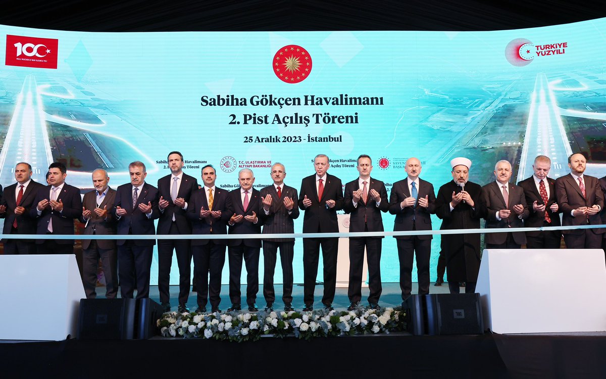 tcbestepe's tweet photo. “Sabiha Gökçen Havalimanı, yeni pistle birlikte yıllık 85 milyon yolcuyu ağırlayabilecek” https://t.co/PI76HMevVI https://t.co/6Ac5eDuAog
