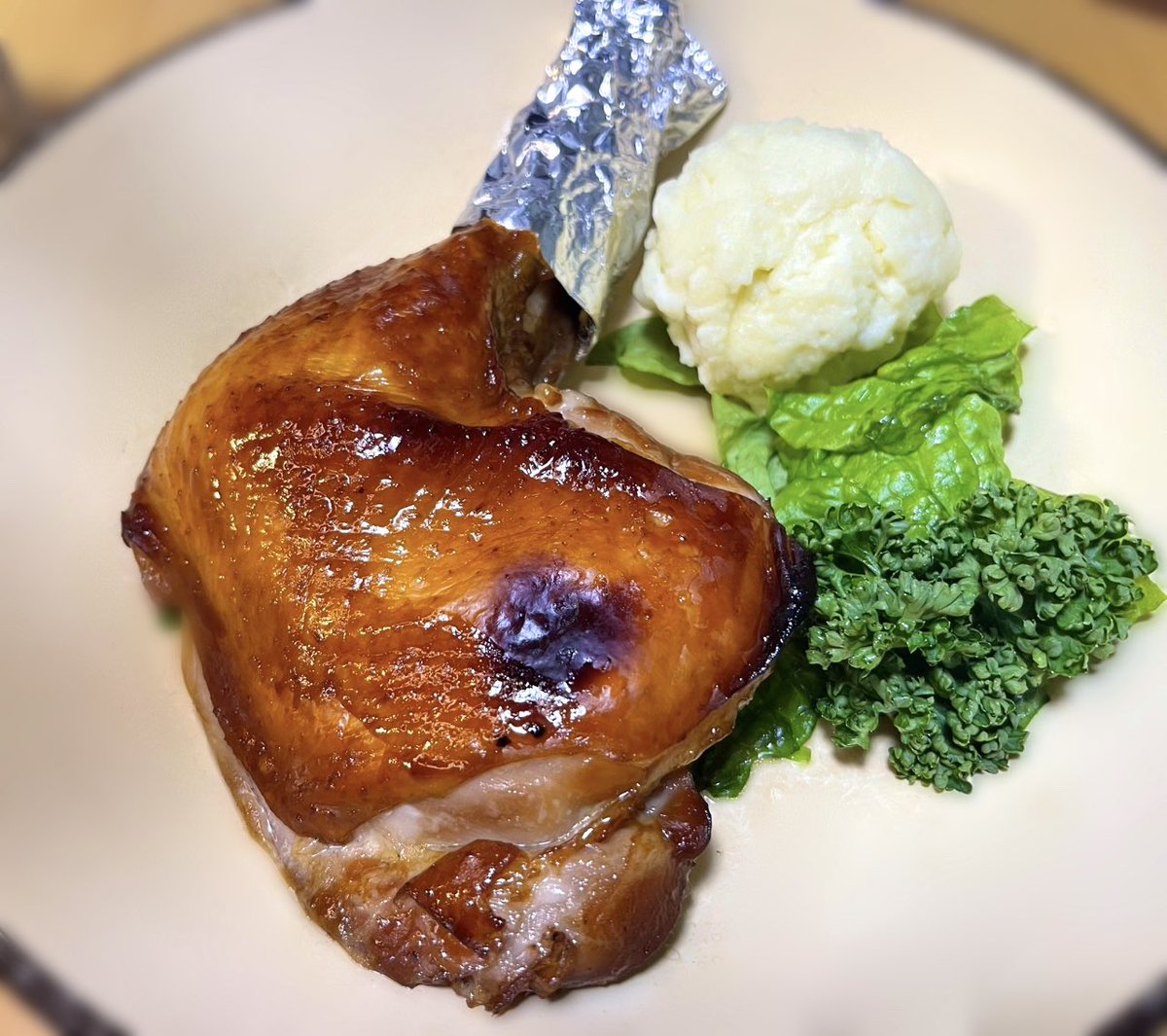 今年はローストチキン作ってみました🐔
マッシュポテトは飲み物です。 https://t.co/grtl07Hq6H