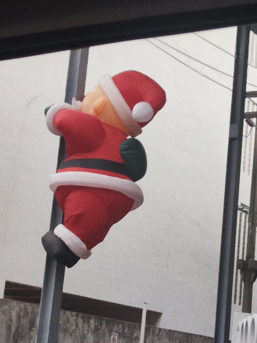 caldera182's tweet photo. Merry Christmas 😆💖💖💖 https://t.co/wmomwSdVng