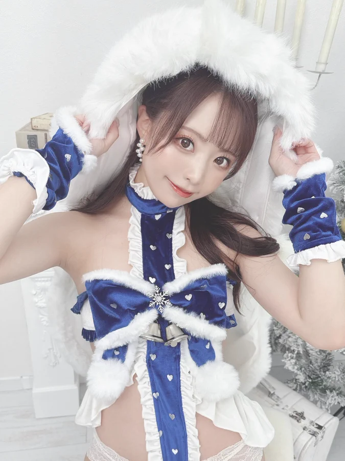Asian girl Christmas costume