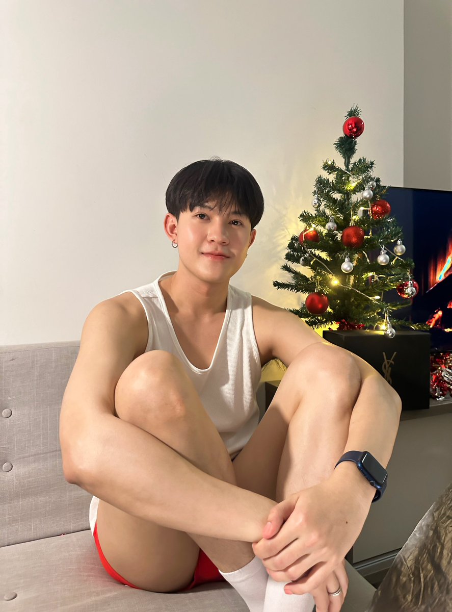 chookky2's tweet photo. 🎄🎈✨ https://t.co/A2aAh1qCBZ
