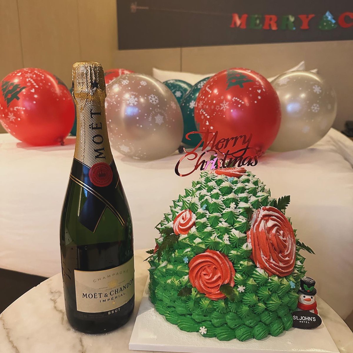 krungy21's tweet photo. Merry christmas 🎅🏻🎄🌊 https://t.co/sTuIB8aWzr