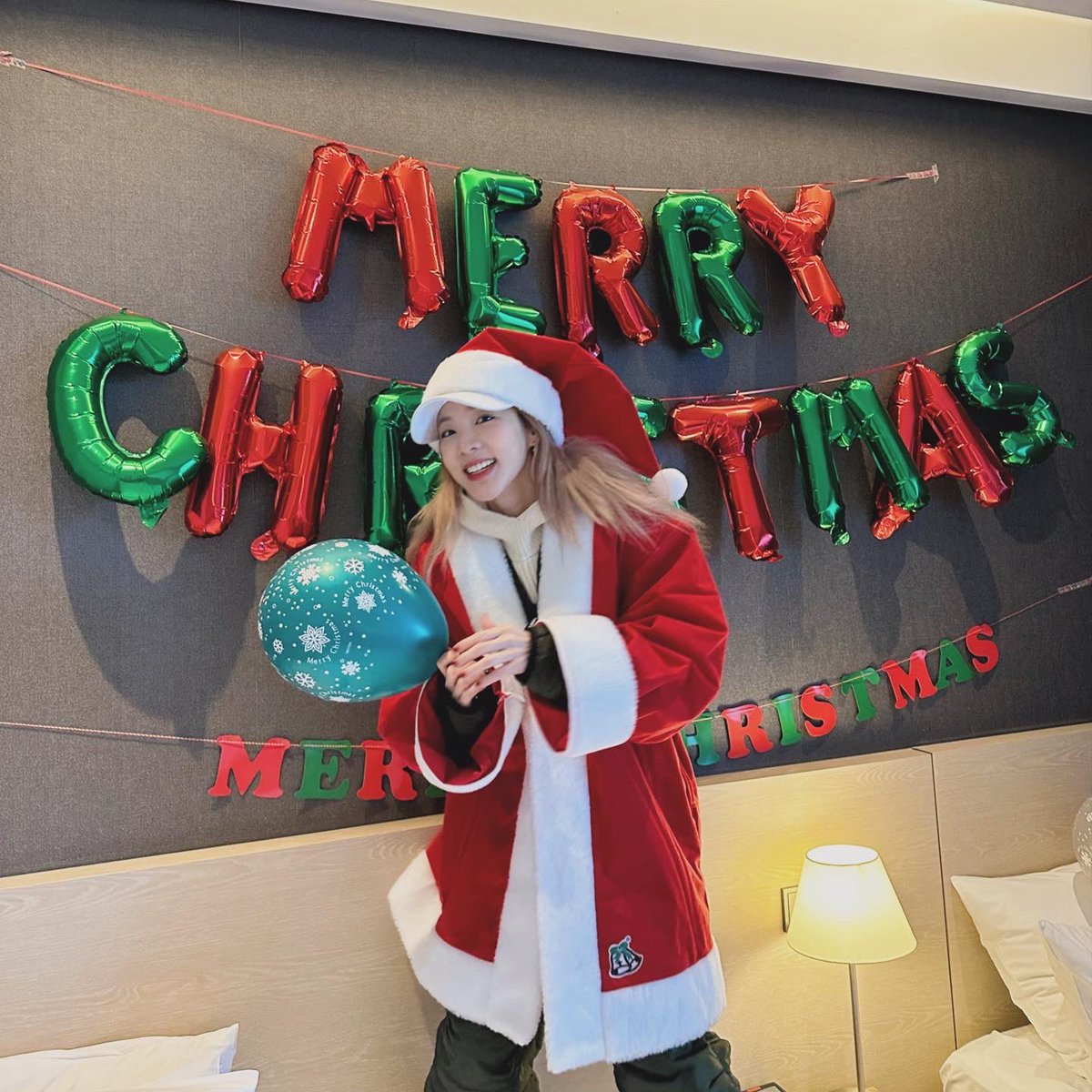 krungy21's tweet photo. Merry christmas 🎅🏻🎄🌊 https://t.co/sTuIB8aWzr