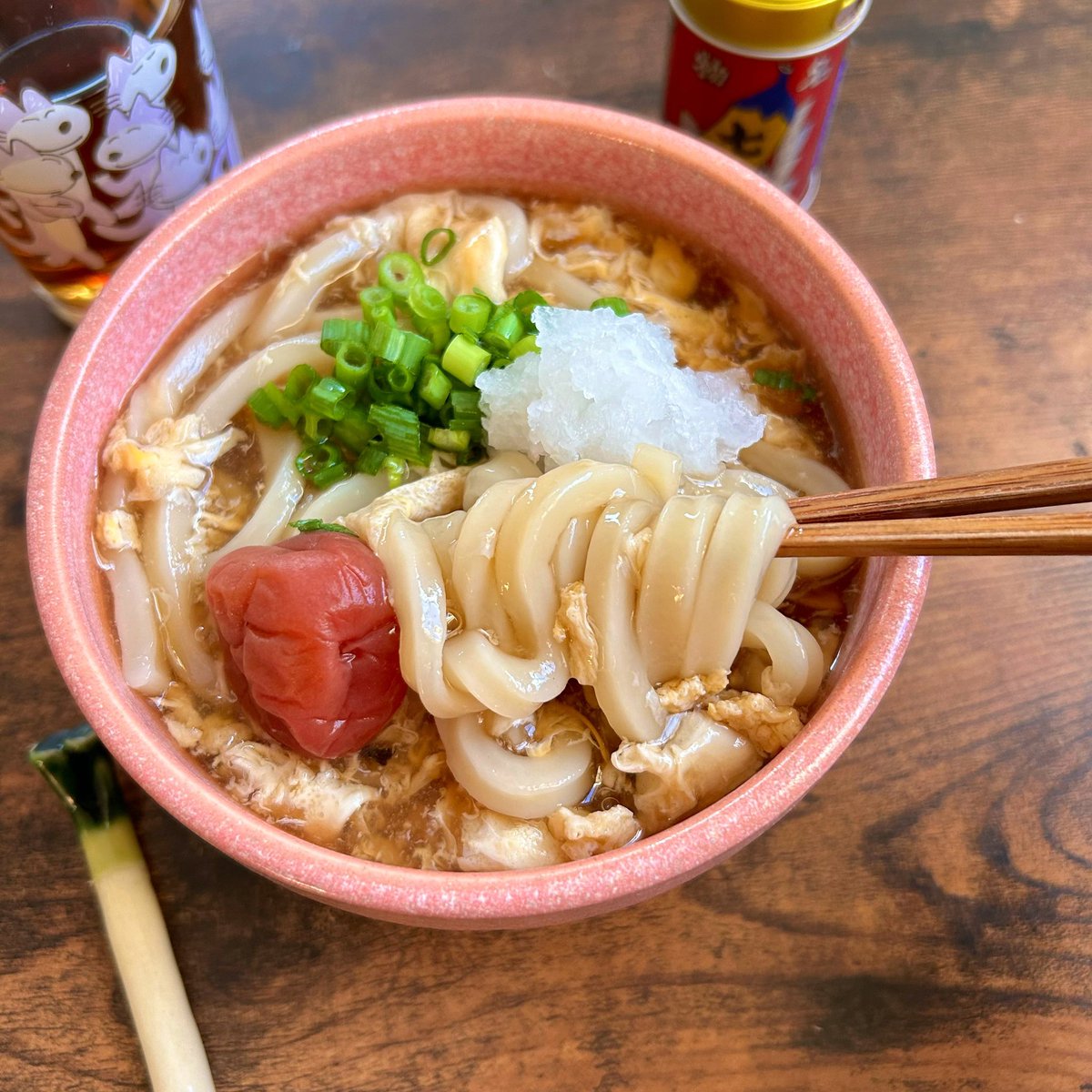 redbeanjam1210's tweet photo. 胃腸が少しお疲れモードだったので梅のせ卵とじうどんを作りました🤤
食べると体がぽかぽかしてほっとします💨 https://t.co/2ast8EJUIt