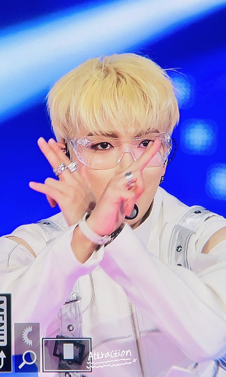 Attraction_1107's tweet photo. 231225 #에이티즈 #ATEEZ #홍중 #HONGJOONG #섹시뽀쨕홍중 #항상보고싶홍 https://t.co/jWWRdcpI8x