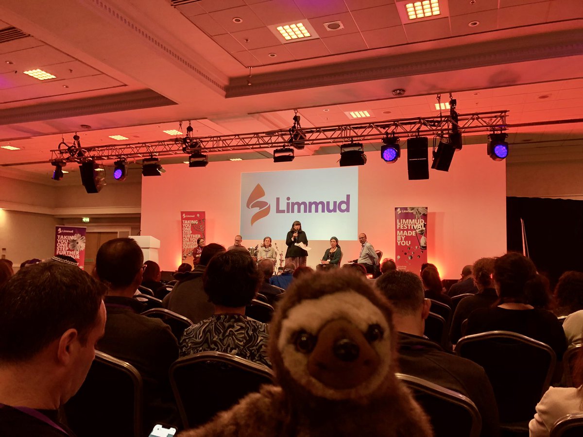 NuchumSloth's tweet photo. What are the goals of an excellent Jewish education? Asks this panel. And where do sloths fit into this? @limmud #limmudfestival @LSJSeducation @SuperSedra @robbiegringras #madebyyou https://t.co/50ypY2ZD6Q