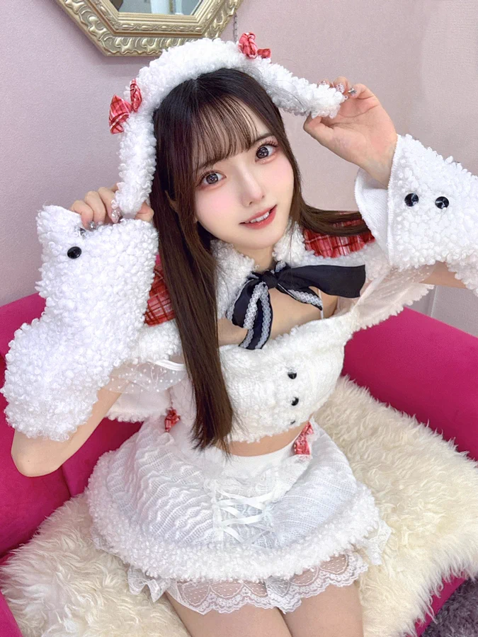 Asian girl Christmas costume