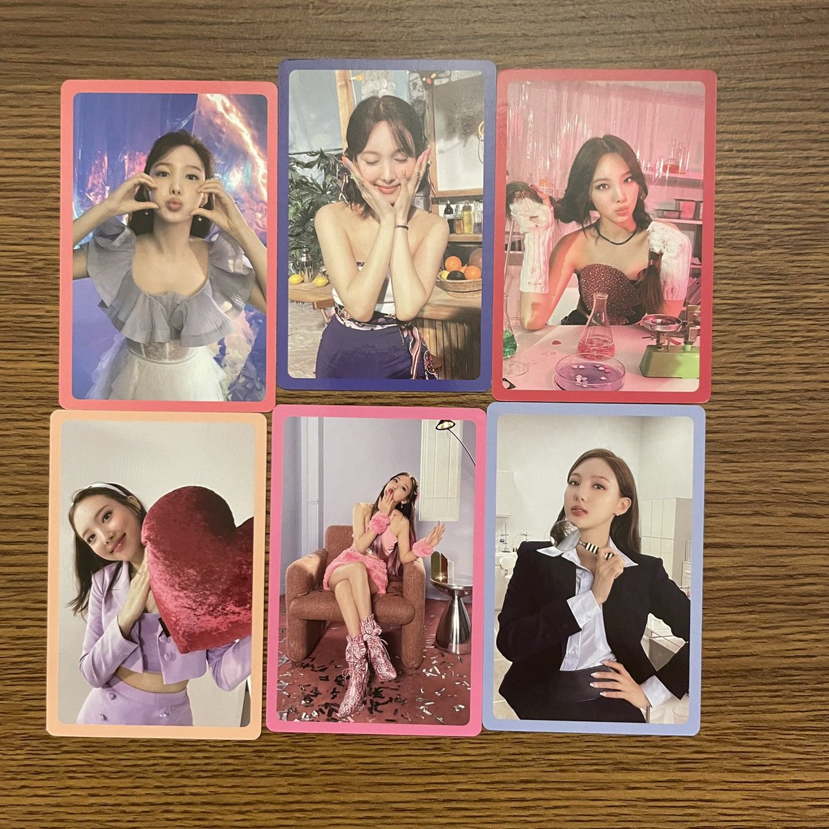2WvqI's tweet photo. TWICE 買取

譲┊ ナヨン、ジョンヨン、モモ、サナ、ジヒョ、ミナ、ダヒョン、チェヨン、ツウィ
求┊ 買取

メルカリを通しての買取となります。最初に金額のご提示をお願いします。まとめて購入してくださると助かります。

 #TWICE買取　 #TWICE交換 https://t.co/BickInSJPQ