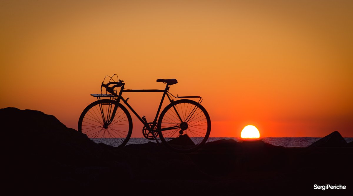 BON NADAL!
Res millor que començar el dia de Nadal pedalant i gaudir de la sortida de sol 🚲🌅
