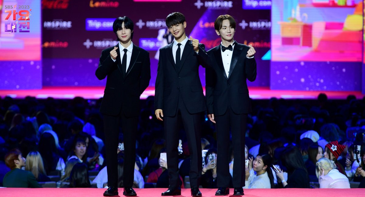 SBSNOW's tweet photo. <2023 SBS 가요대전> 레드카펫🎄
#샤이니 #SHINee

Copyright Ⓒ SBS. All rights reserved. 
무단 전재, 재배포 및 AI학습 이용 금지

#SBS가요대전 #2023SBS가요대전 #가요대전 #가요대전레드카펫 https://t.co/fTnfDiV0xq
