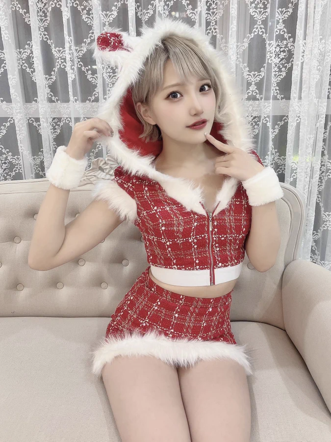 Asian girl Christmas costume