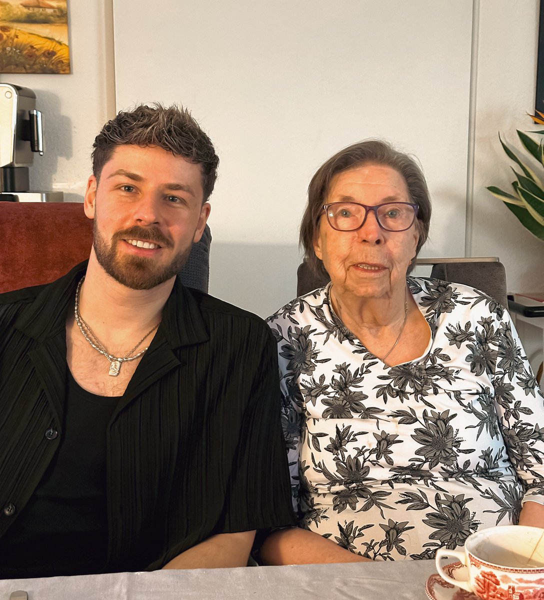 rewinside tweet media