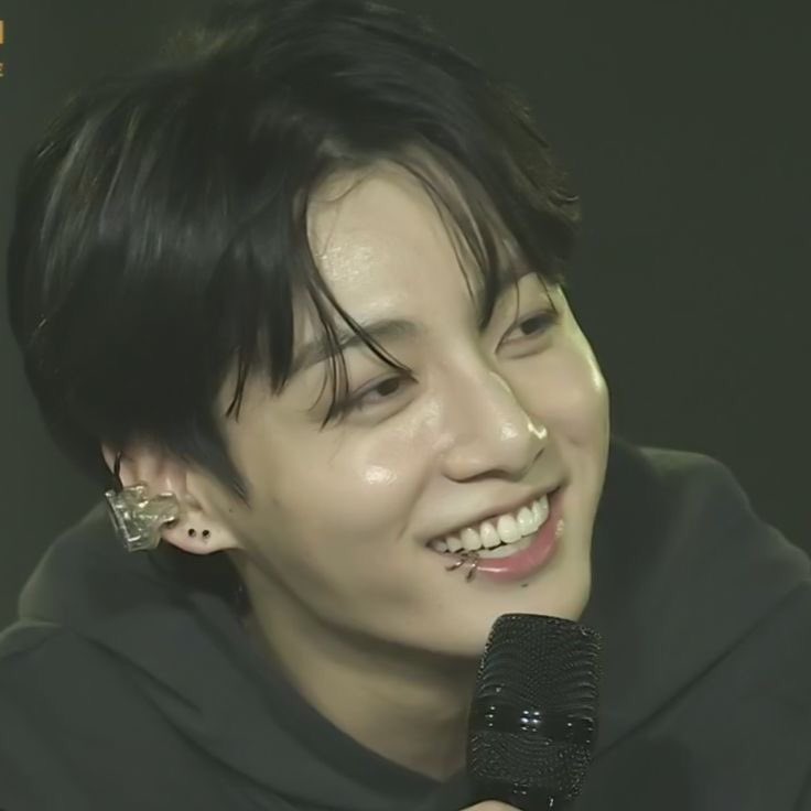 JK (@jvngkoox) on Twitter photo 
