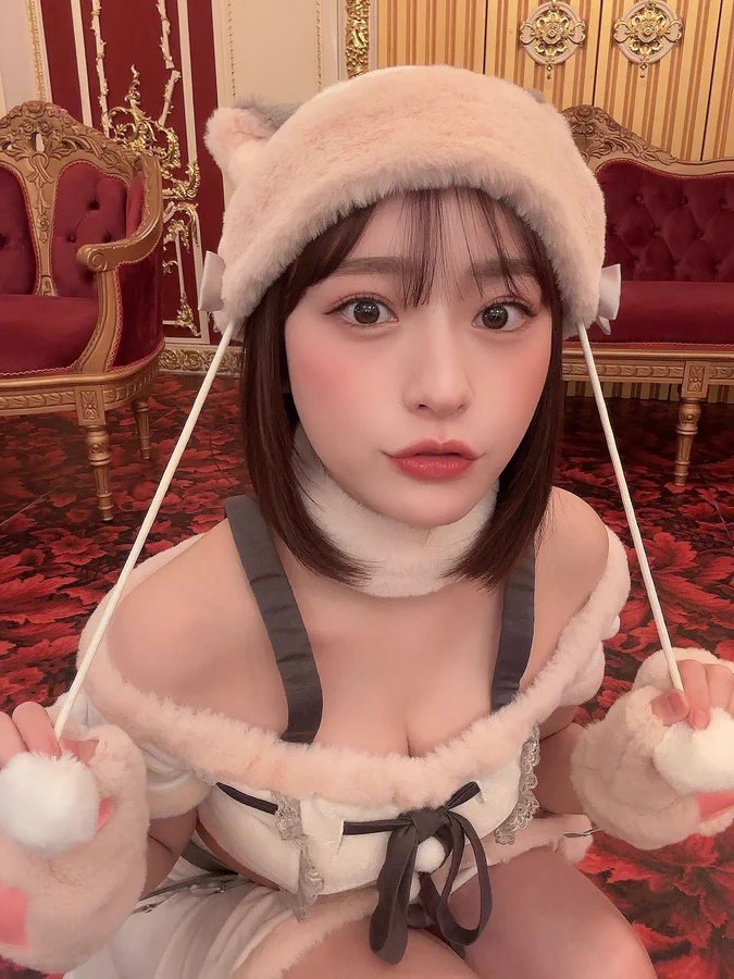 Asian girl Christmas costume