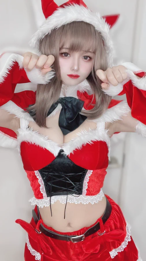 Asian girl Christmas costume