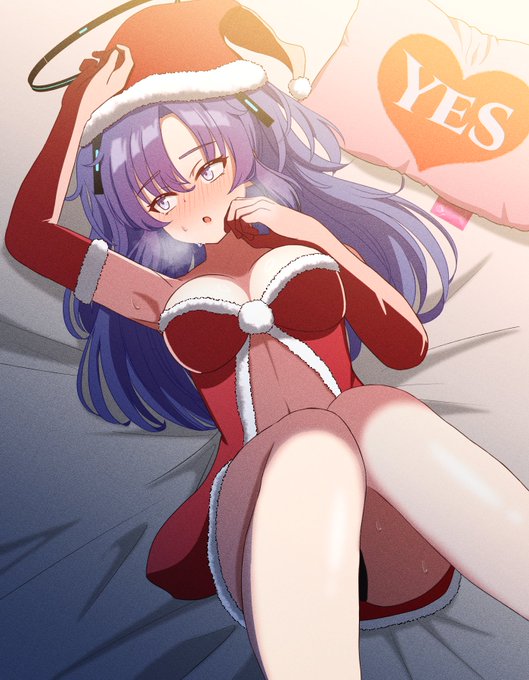 「せ、先生の好みは完璧に把握してますので...❤」
#ブルアカ #早瀬ユウカ #サンタコス 