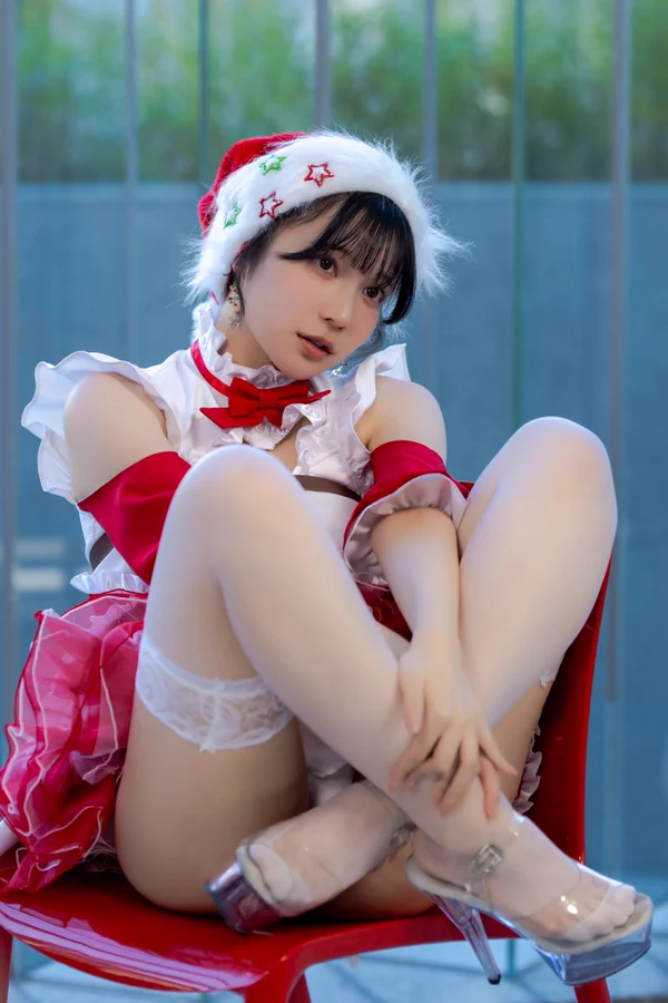 Asian girl Christmas costume