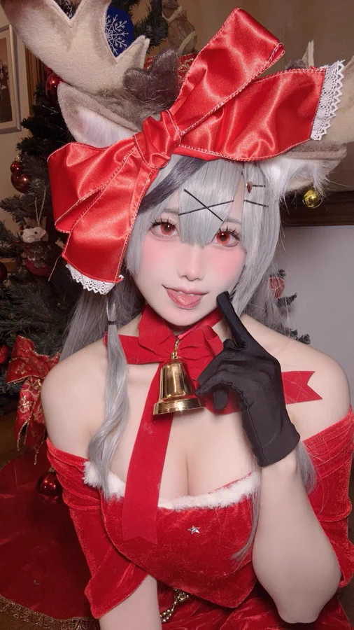 Asian girl Christmas costume