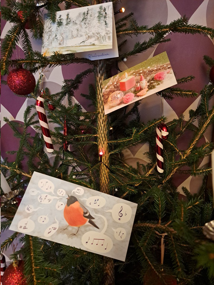 IngnaMainovska1's tweet photo. Paldies par apsveikumiem Ziemassvētkos🥳 @PunciPunci ,@chaurenaat ,@InaGraudina!
#tviteristuziemassvētki2023 https://t.co/FQMXOJqUJ5