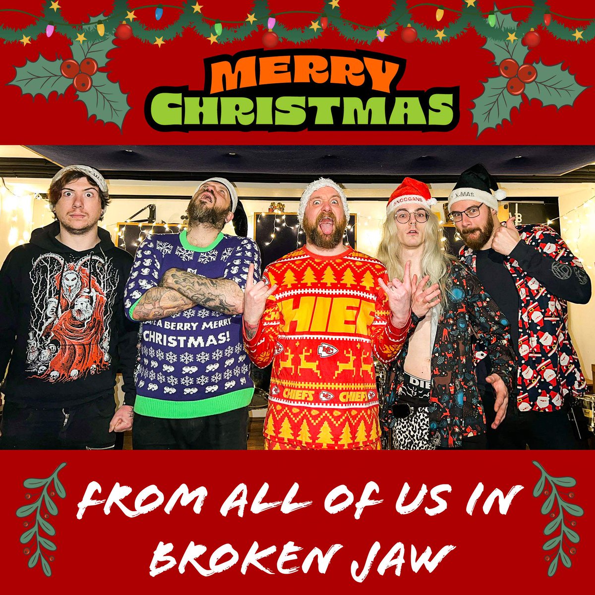 🎅MERRY CHRISTMAS FROM ALL OF US AT BROKEN JAW 👊🏻 We hope you have a wonderful Christmas and a Happy New Year!!! ☃️🎄
#BROKENJAW💀
#christmas
#UK #punk #punkrock #metal #metalmusic #bjparty #tellhopewerecoming #oraclemanagement #fuelledbyfireball #theoraclerecords #theoraclemgmt
