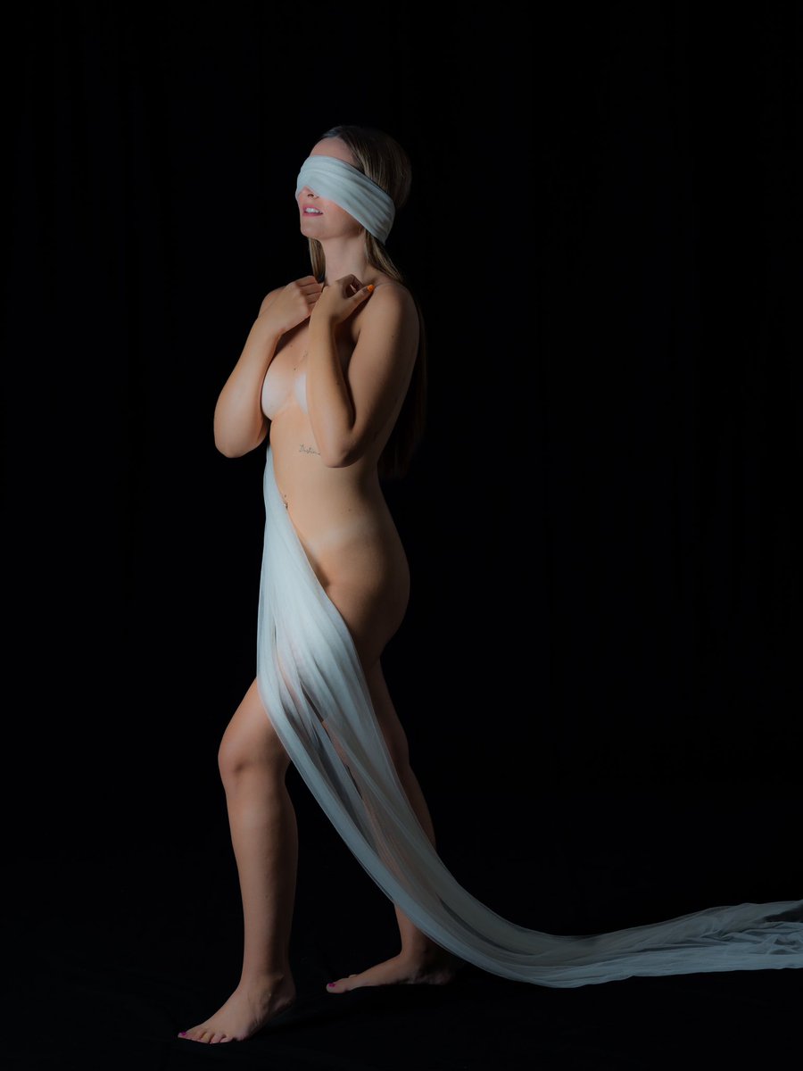 Pocket__Study's tweet image. “La escultura”
Modelo: @mmar.dp 
Iluminación: @Braindamage_foto y @Pocket_Study
Fotografía: @Pocket_Study

#PocketStudio #fotografia #photography #photo #pics #picture #pictures #art #arte #beautiful #instagood #picoftheday #all_shots #exposure #composition #focus #capture