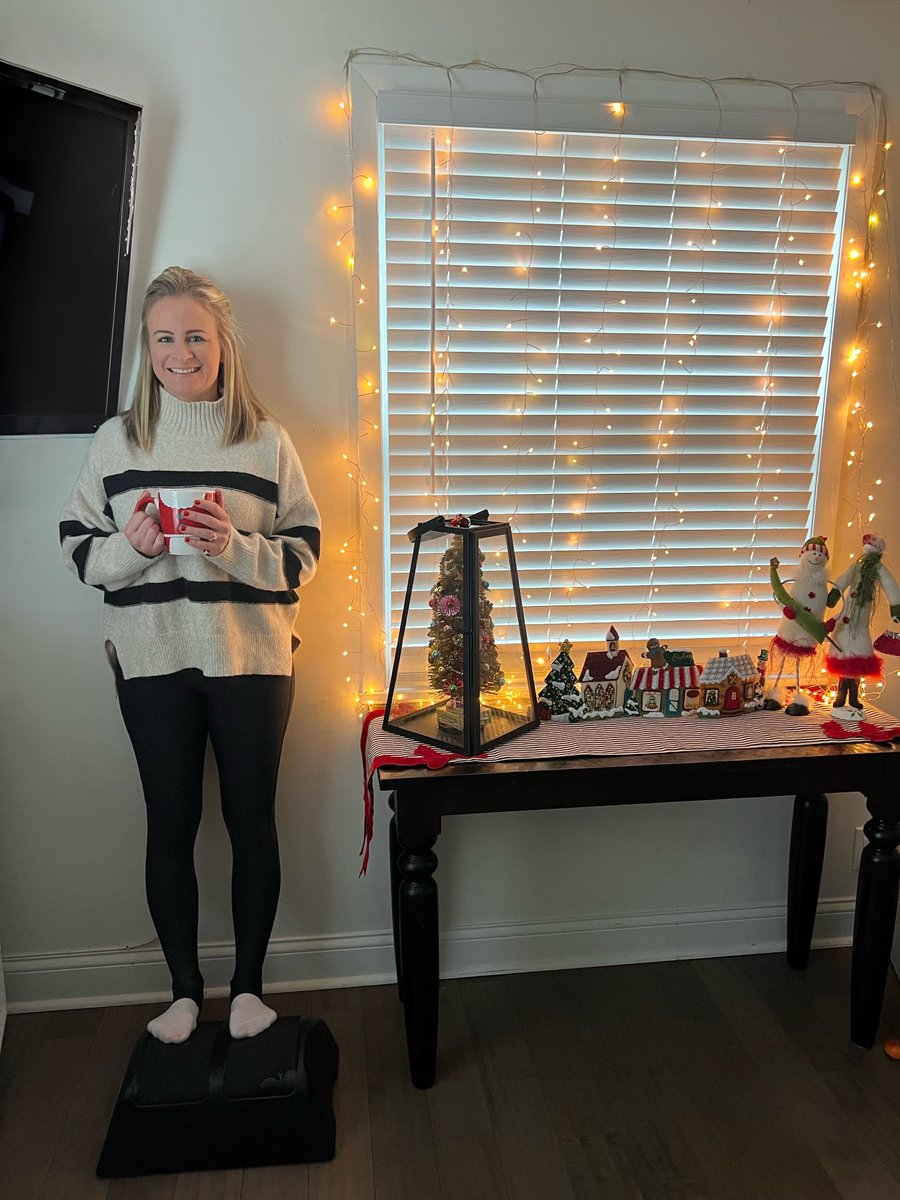 TheOneStretch's tweet image. With all the hustle and bustle of the holiday season, don't forget to give your feet a little extra love. Wishing you a Merry Christmas and joyous holiday season!