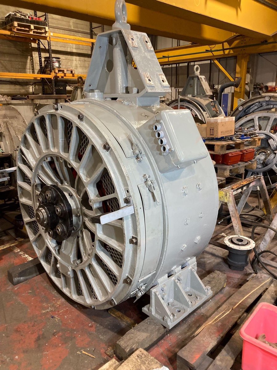 DevonDiesels's tweet photo. Merry Christmas to all of our followers and supporters! Here’s a present to you all, our completed generator for D402s power unit. 2024 holds even more excitement with lots of work to be done! As always if you feel you can make a donation out PayPal is https://t.co/TArR3J7faT. https://t.co/o6jywuMvS0
