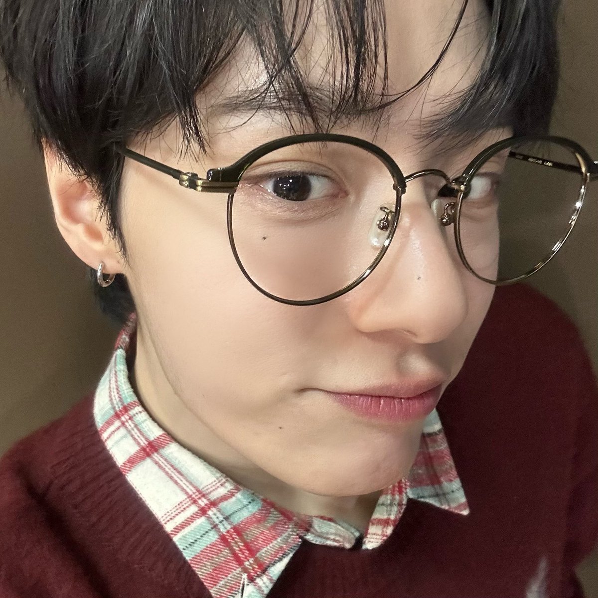 갸아아아아아아아아ㅏ 인장바꾼거 너무 마음에들어ㅠㅠㅠㅠㅠㅠ🤎🤎🤎