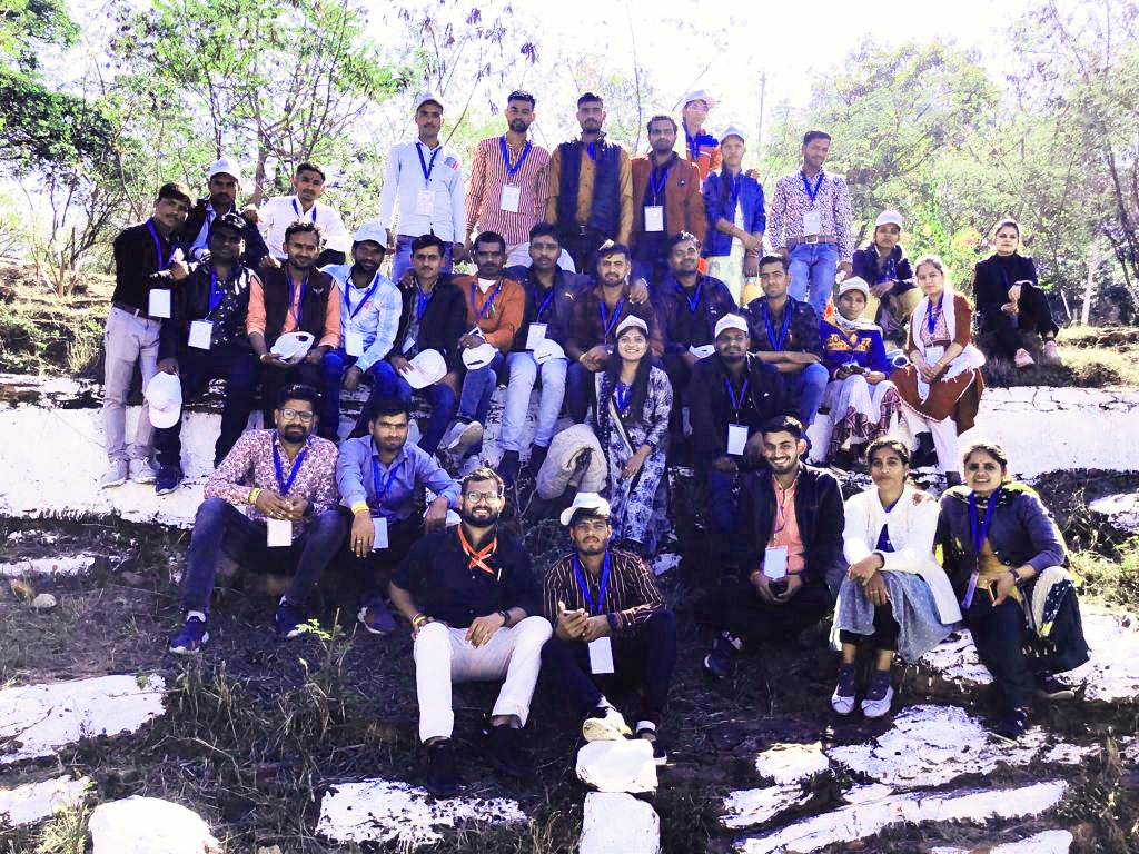 cmyip_agarmalwa's tweet photo. अजर अमर अटल !
भारत के गौरव पूर्व प्रधानमंत्री और भारत रत्न अटल बिहारी वाजपेयी की जन्म जयंती सुशासन दिवस की समस्त देश प्रेमियों को हार्दिक बधाई एवं शुभकामनाएं,
"जनसेवा मित्र समूह आगर मालवा"
@ChouhanShivraj
@CMMadhyaPradesh @AIGGPA @CMYIP_ #AtalBihariVajpayeeJi #GoodGovernanceDay https://t.co/wnOWtlnorT