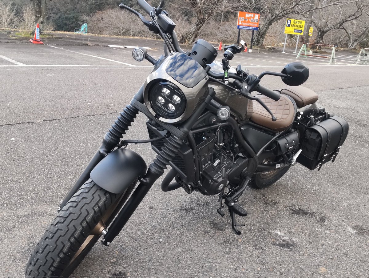 NataTee_'s tweet photo. 本日レブル納車。実は初めてのバイクですが、メチャクチャカッコよく、運転もしやすい🏍️#れぶみー https://t.co/k7GJqBu8UC