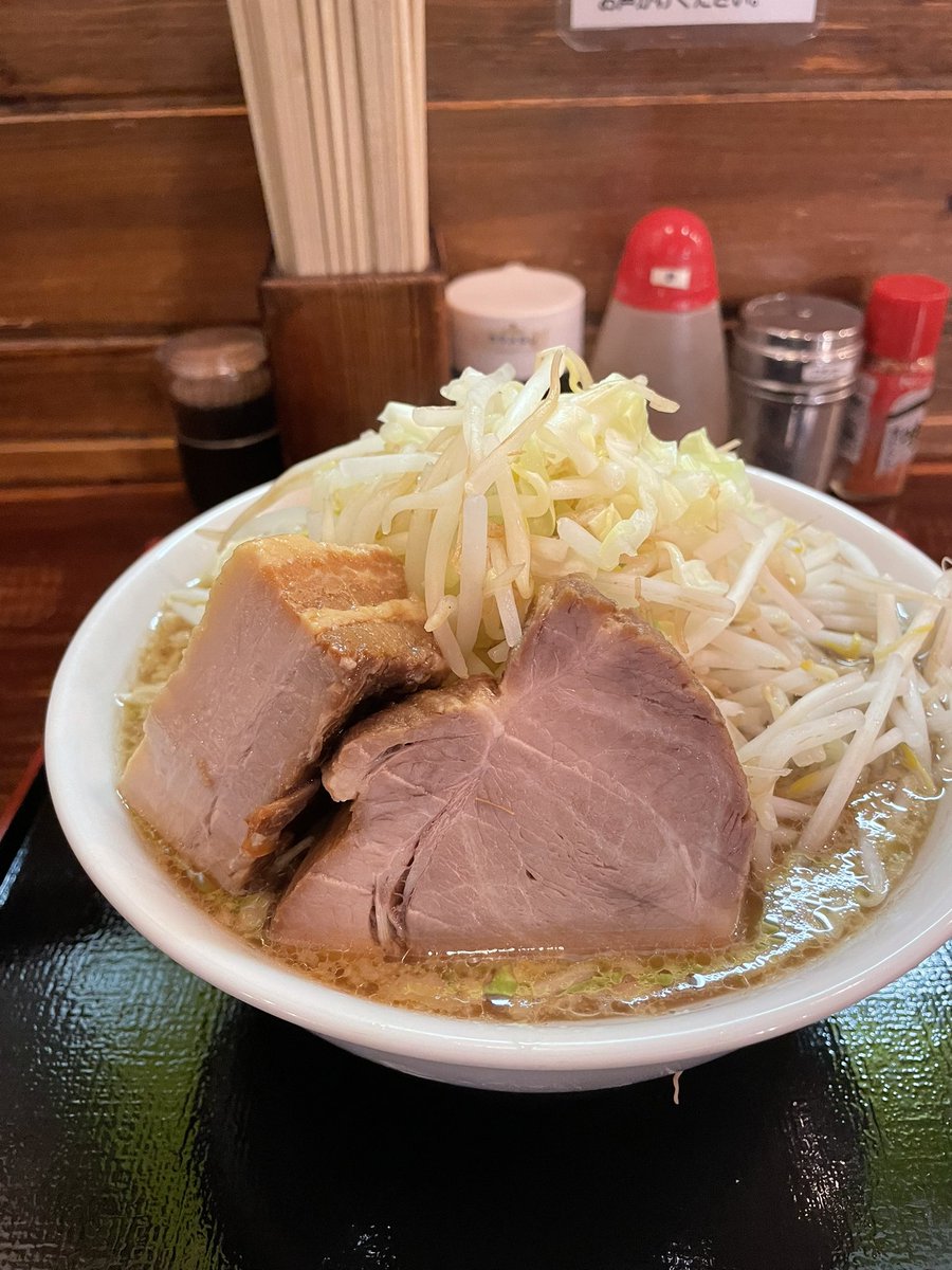 cootaroucom's tweet photo. メリークリスマス🎁
スープが沁みますなー。
#ラーメン富士松 https://t.co/sSYRwWEeLG